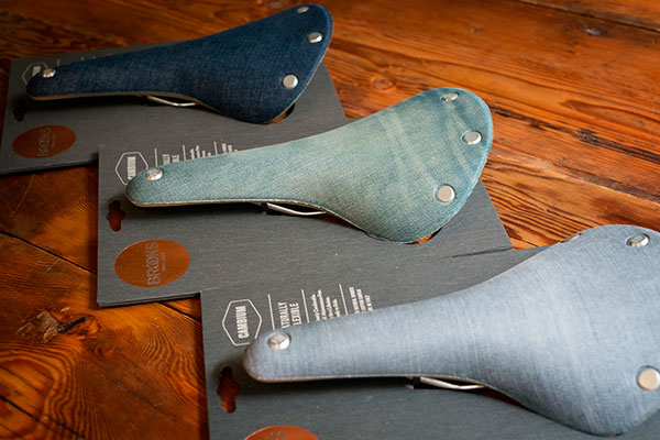 Сёдла Brooks от коллаборации с Levi`s